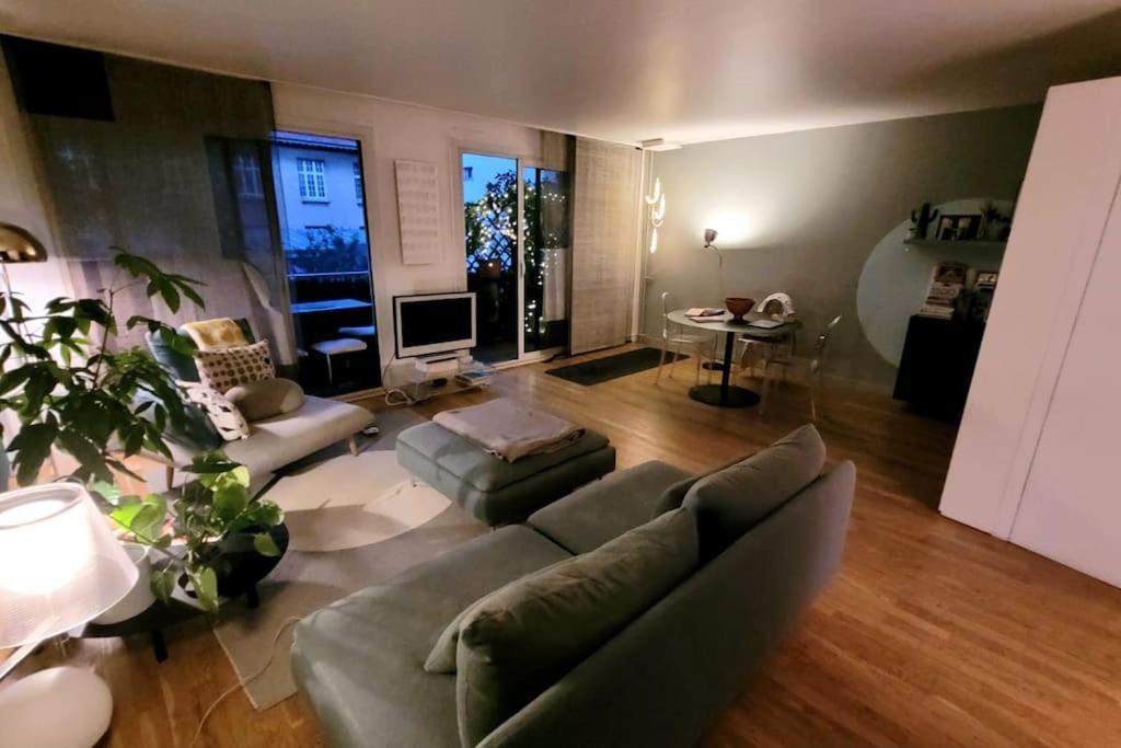 Lovely Artist Appartment Paris Exterior photo